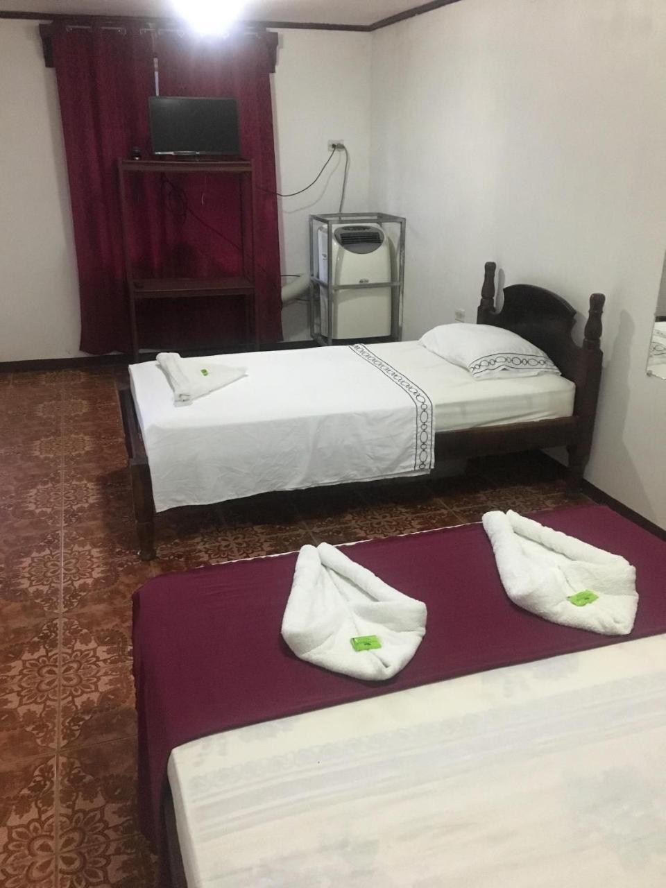 Hostel Orozco - Costa Rica Río Cuarto Dış mekan fotoğraf